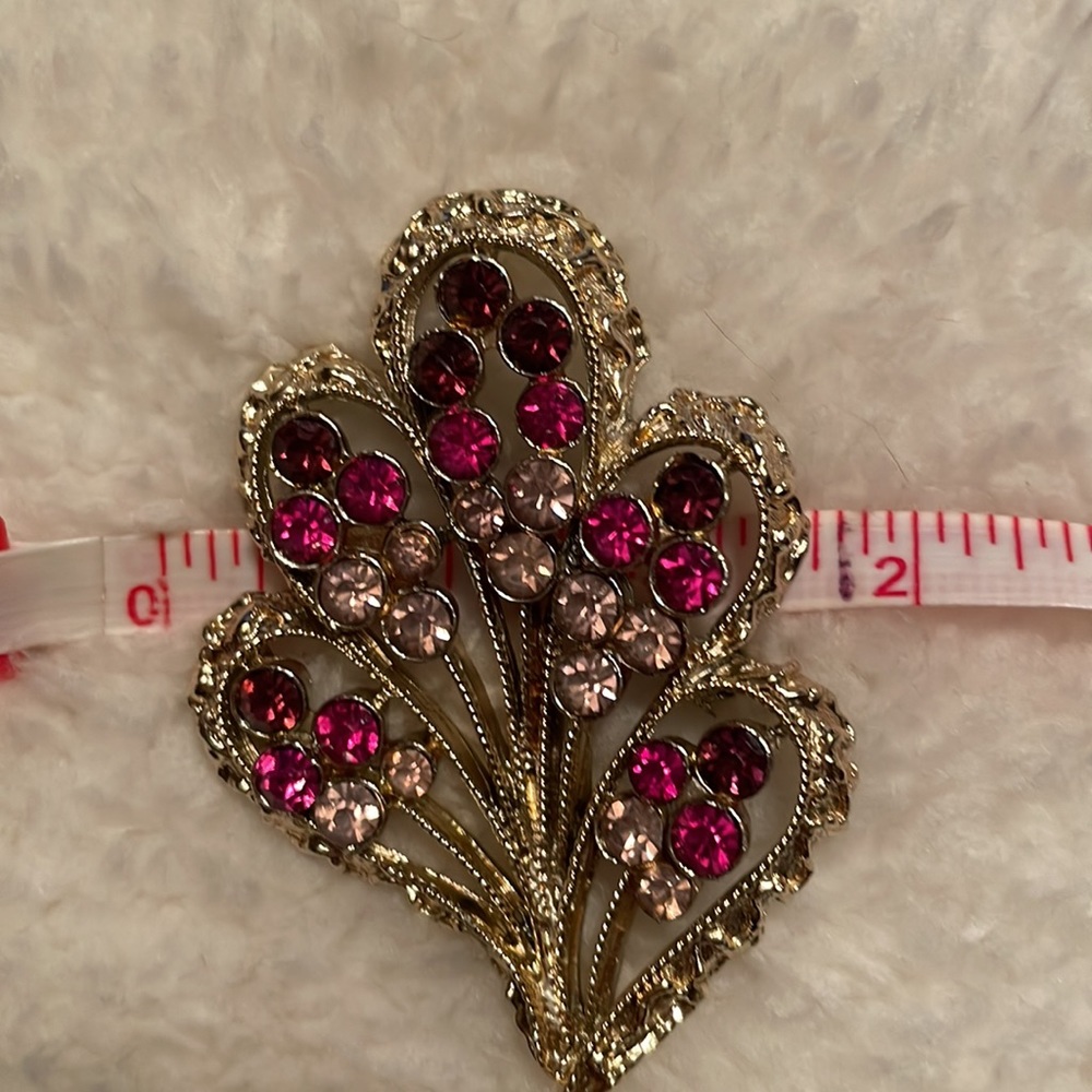 NWOT Beautiful Vintage Pin!! Pink, and purple colors. - Picture 5 of 5